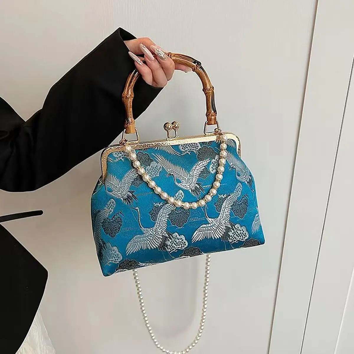 Chinese women's bamboo knot handbag, vintage embroidered pearl chain diagonal cross bag, banquet and wedding