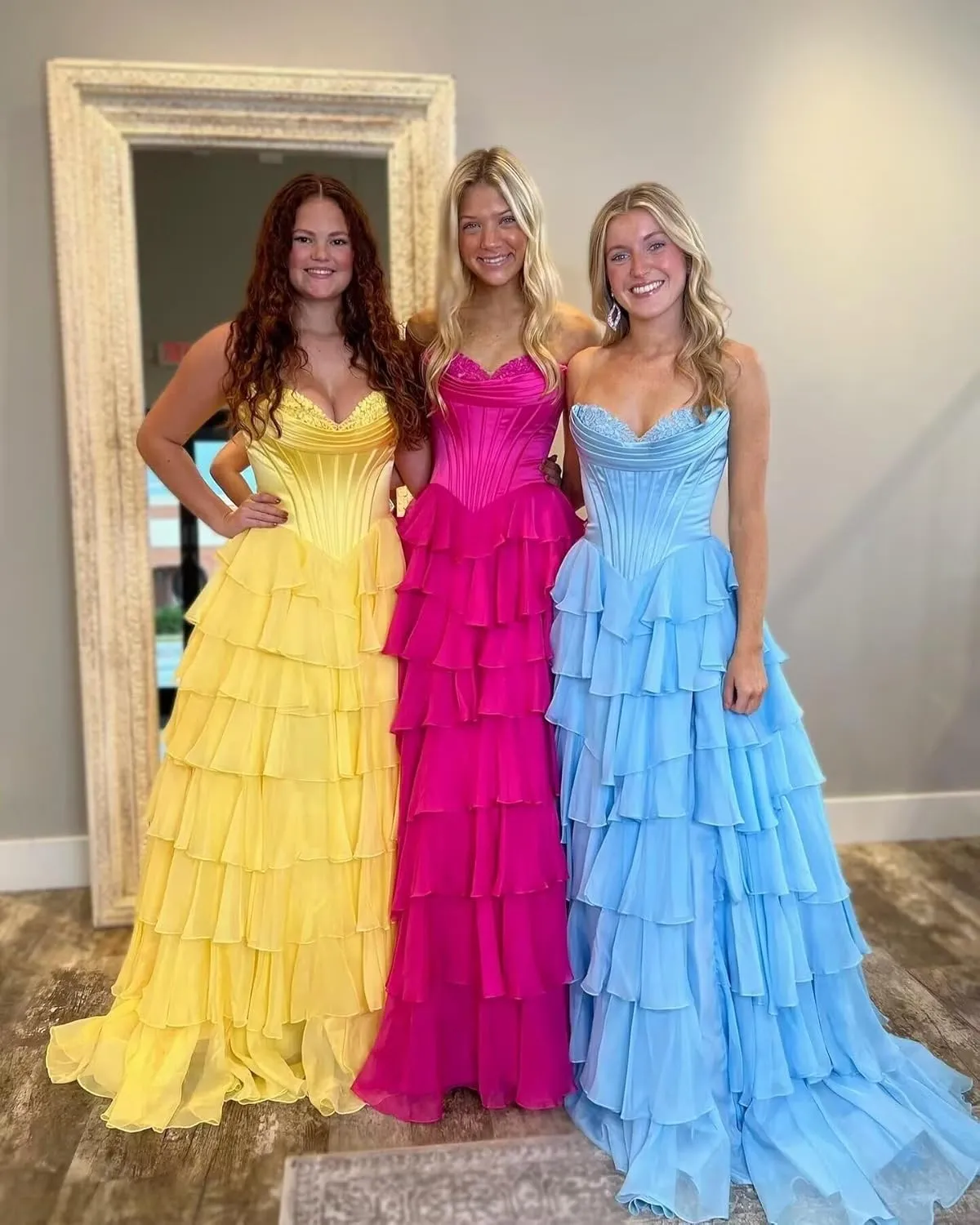 Strapless Prom Dresses for Women 2025 Chiffon Layered Formal Evening Dress A Line Corset Party Gowns with Slit